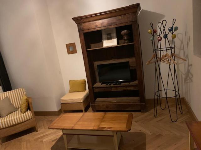 Charmant Appartement Sur Cour, Le Cerisier 巴涅尔德比戈尔 外观 照片